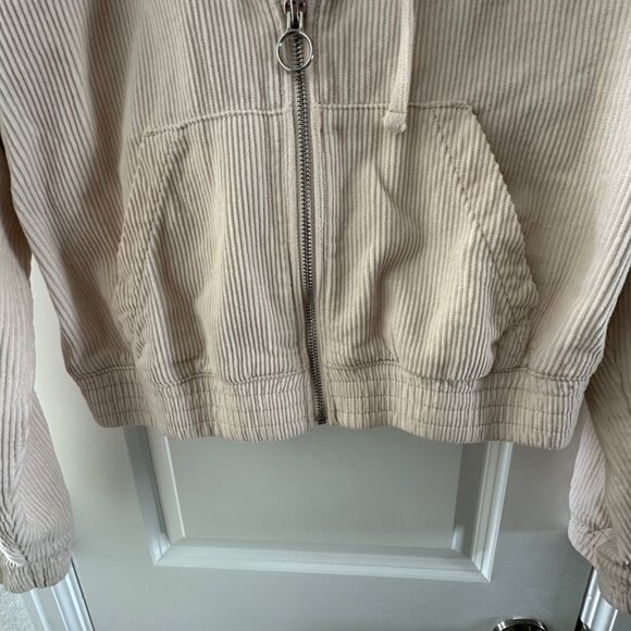 Hollister Womens Hooded Cropped Zip-Up Jacket M Beige & White - Picture 6 of 7